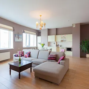 https://stylish-views-apartments-in-the-parasol-parus.hotels-of-kiev.com